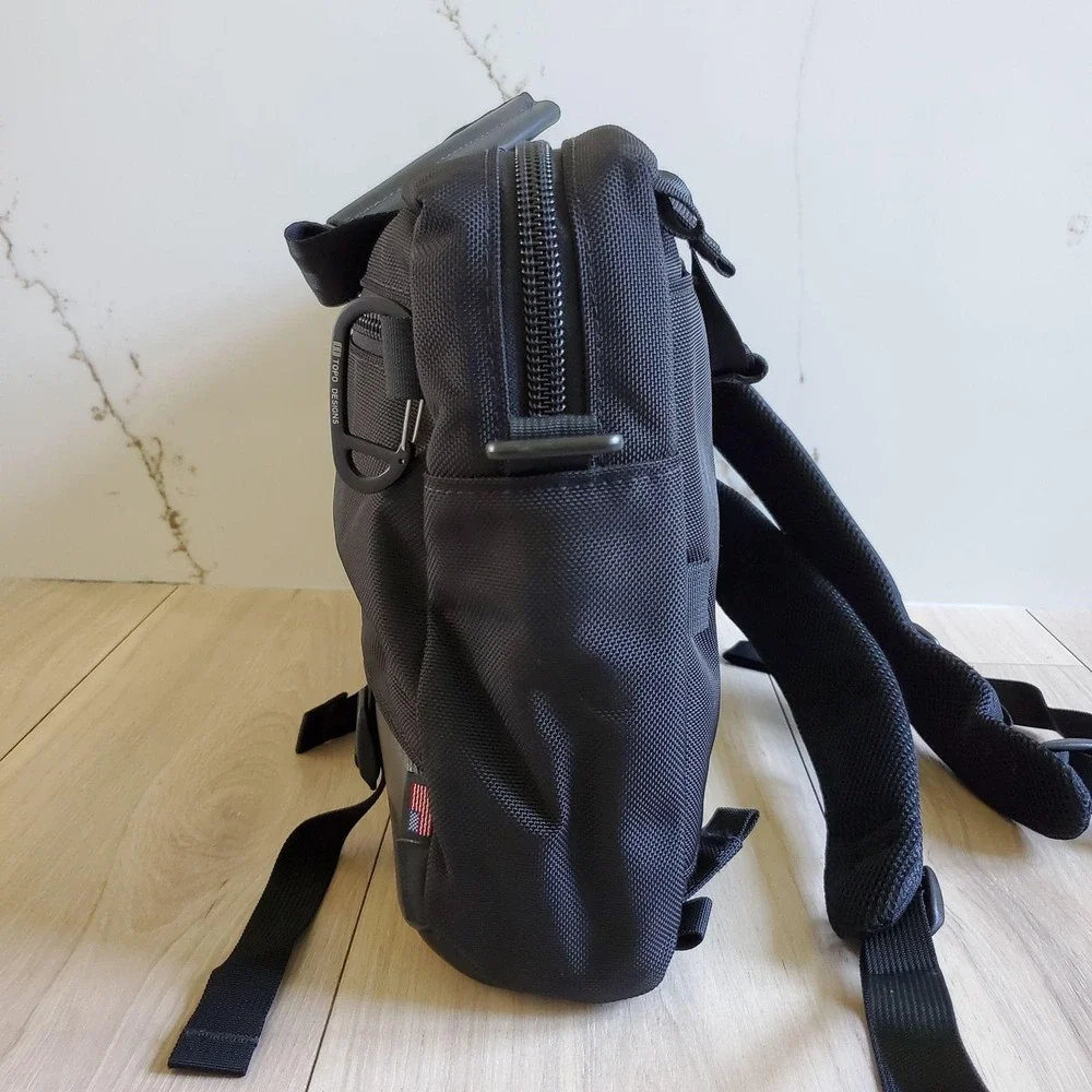 Topo Designs Black 17